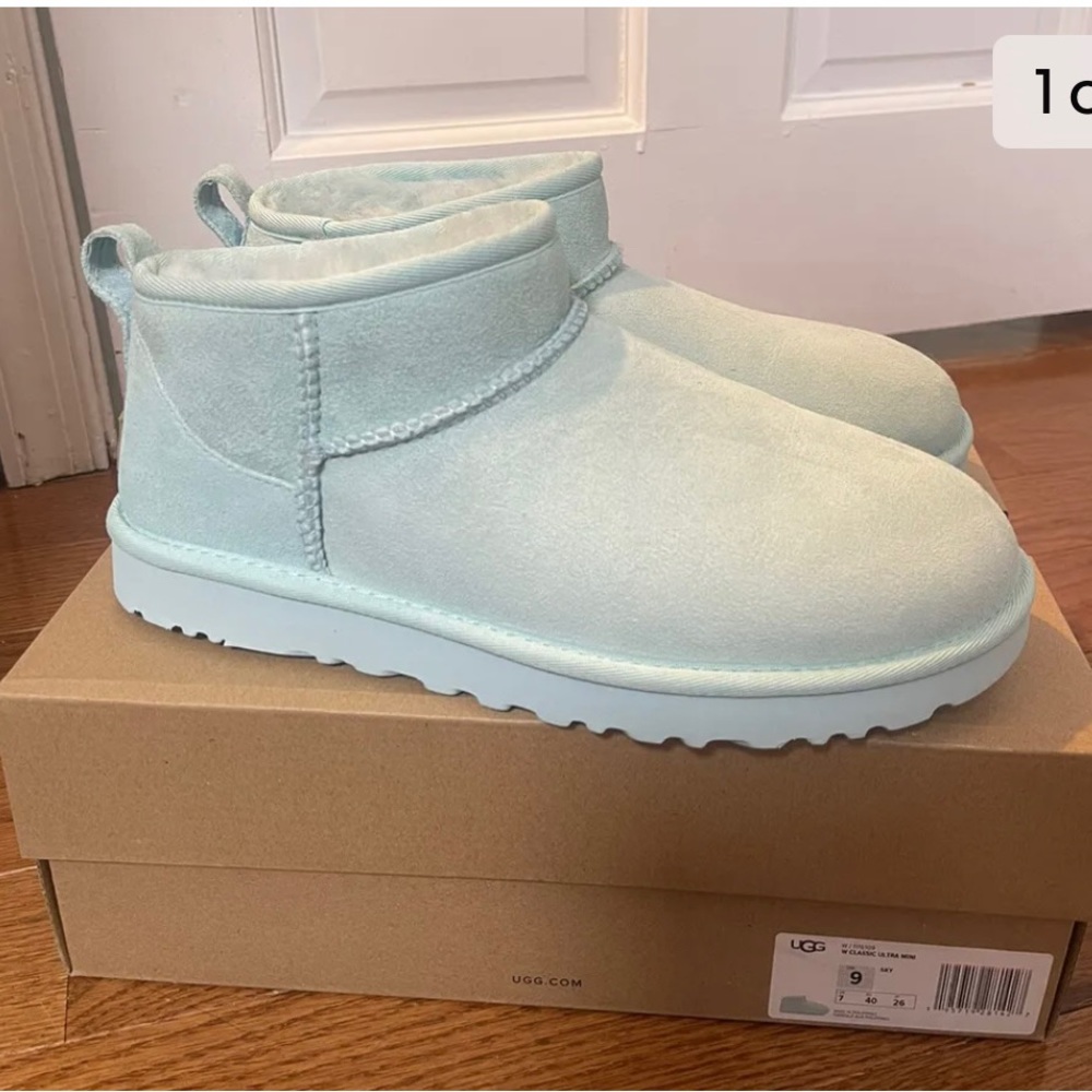 Uggs Classic Mini